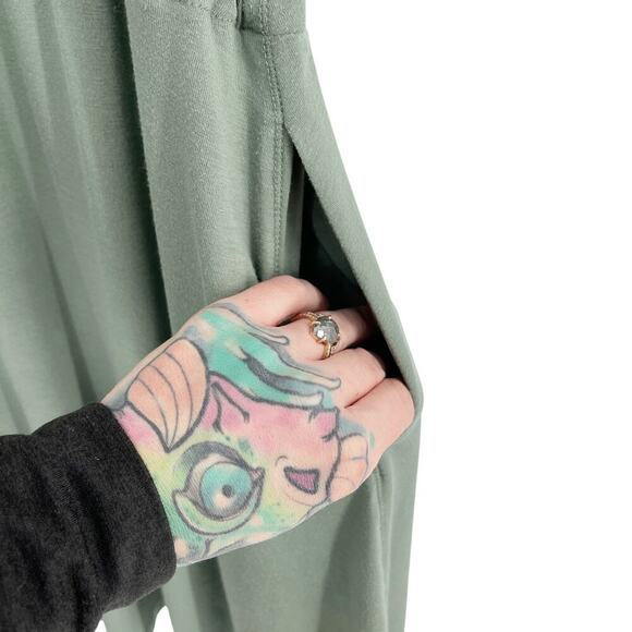 Sweaty Betty Take it Easy Drop Waist Dress in Sage Green Size Medium (8-10) - Picture 9 of 11